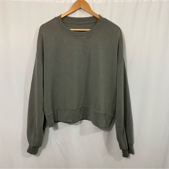 Lululemon Softstreme Perfectly Oversized Cropped Crew Sweatshirt in Sage Grey - Picture 3 of 9